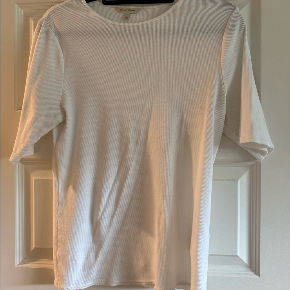 Banana Republic White Short Sleeve Tee